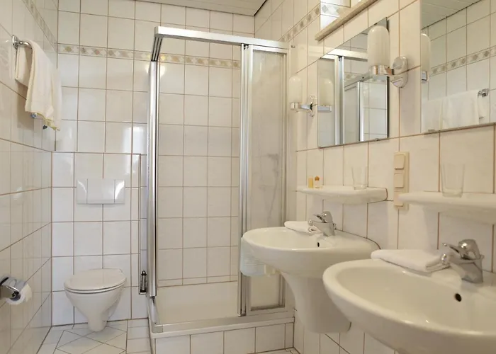 Weinhotel Lenz ホテル Pünderich