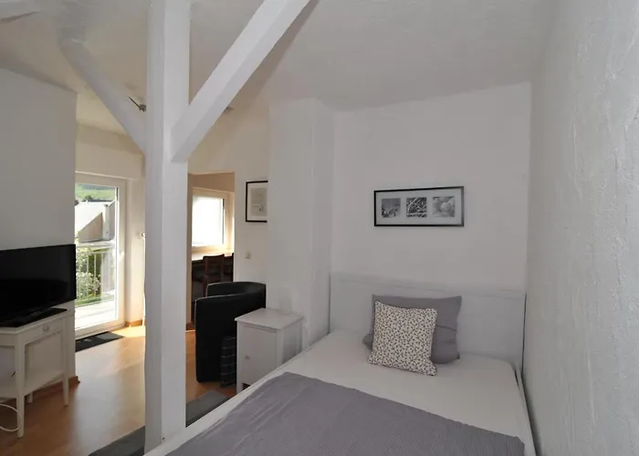 Weinhotel Lenz 3* Pünderich