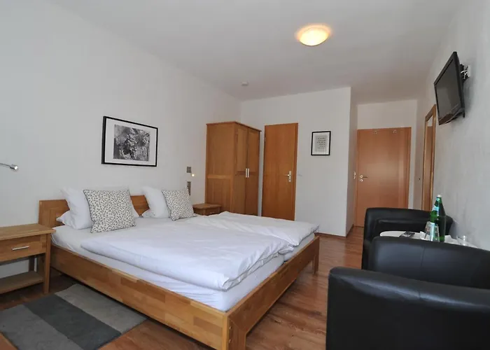 ホテル Weinhotel Lenz Pünderich